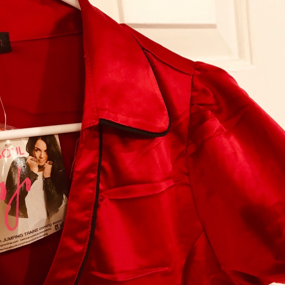 Red stylish top - Picture 4 of 7